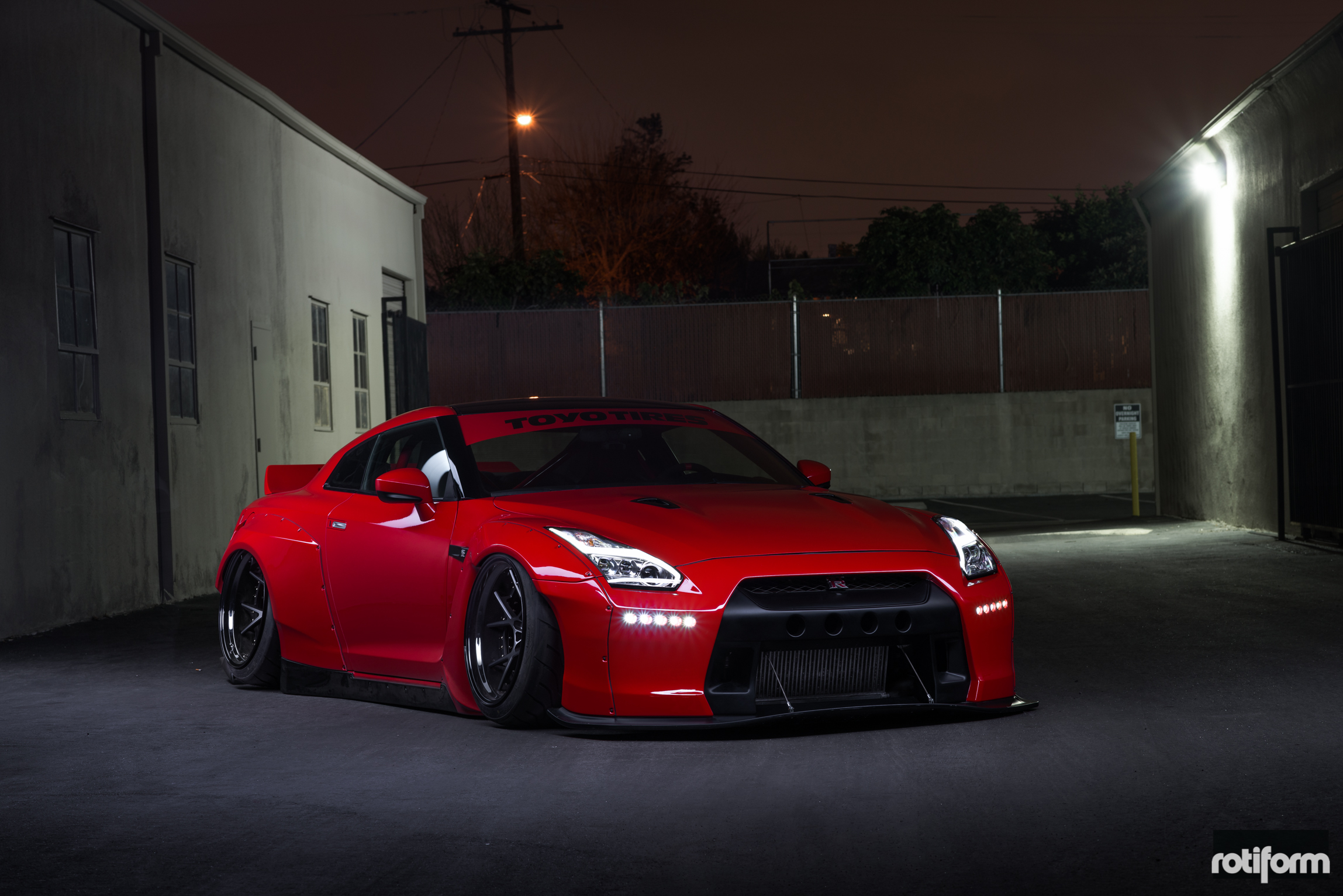 GTR r35 Red