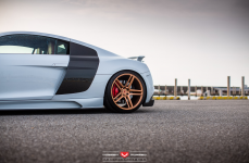 Audi R8 V10 на дисках Vossen Forged VPS-302