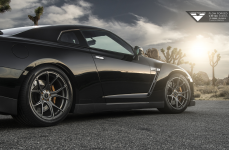 Nissan GT-R на дисках Vorsteiner V-FF 103