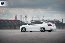 Honda Accord на дисках Rohana RC10