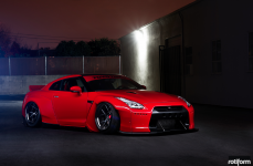 Nissan GTR на дисках Rotiform KPS