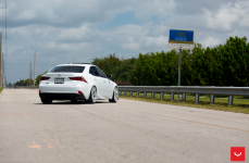 Lexus IS на дисках Vossen VFS-6