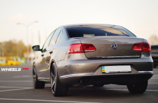 VW Passat на дисках Vossen CV3