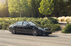 Mercedes S-Class (W222) на дисках AVANT GARDE M615