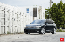 Volkswagen Tiguan на дисках Vossen CV10