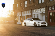 Infiniti Q50 на дисках Rohana RС10