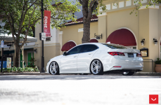 Acura TLX на дисках Vossen VFS-5