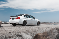 BMW M3 на дисках Rotiform LAS-R