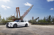 Ford Mustang GT 5.0 на дисках Velgen VMB7 