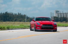 Nissan GT-R на дисках VOSSEN VFS6