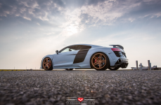 Audi R8 V10 на дисках Vossen Forged VPS-302