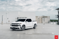 Chevrolet Silverado на дисках Hybrid Forged HF6-1