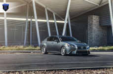 Lexus GS на дисках ROHANA RF1