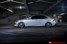 Lexus IS250 FSport на дисках Ferrada FR4