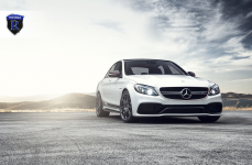 Mercedes C-Class (W205) на дисках ROHANA RF2