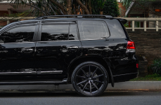 Toyota Landcruiser VX.R на дисках Vossen HF-3