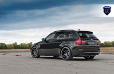 BMW X5M на дисках Rohana RC10