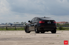 BMW X6 на дисках Vossen VFS-1