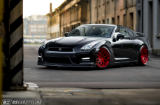 Nissan GTR на дисках Rotiform BLQT