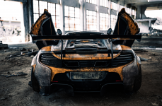 McLaren 650S Liberty Walk на кованых дисках HRE S201