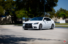 Lexus LS460 на дисках Vossen Forged CG-207