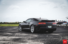 Chevrolet Camaro на дисках Vossen VFS-6