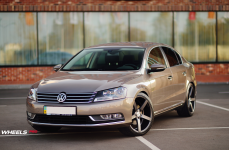 VW Passat на дисках Vossen CV3