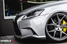 Lexus IS250 на дисках Rohana RFX-5