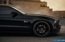 Ford Mustang на дисках XO Luxury Verona