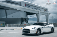 Nissan GTR на дисках Vellano VKS