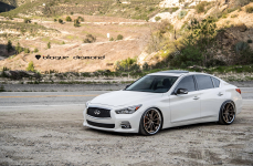 Infiniti Q50 на дисках Blaque Diamond BD23