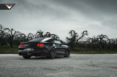 Ford Mustang на дисках Vorsteiner V-FF 101