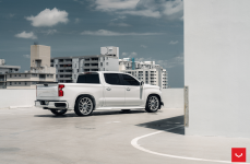 Chevrolet Silverado на дисках Hybrid Forged HF6-1