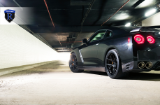 Nissan GTR на дисках Rohana RFX5