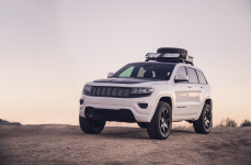 Jeep Grand Cherokee на дисках Black Rhino Mozambique