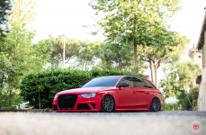 Audi RS4 на дисках Vossen Forged GNS-3