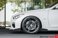 Infiniti GQ50 на дисках Vossen VFS-5