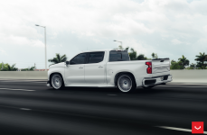 Chevrolet Silverado на дисках Hybrid Forged HF6-1