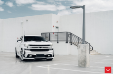 Chevrolet Silverado на дисках Hybrid Forged HF6-1