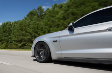 Ford Mustang GT на дисках Vossen VFS-6