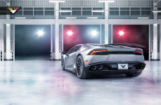 Lamborghini Huracan на дисках Vorsteiner V-201