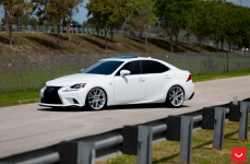 Lexus IS на дисках Vossen VFS-6