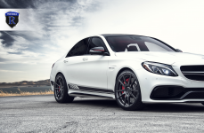 Mercedes Benz C63S AMG на дисках Rohana RF2