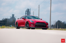 Nissan GTR на дисках Vossen VFS-6