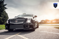 Cadillac CTS на дисках ROHANA RC8