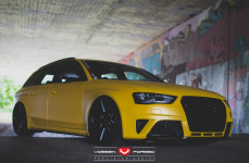 Audi RS4 на дисках Vossen Forged VPS-306