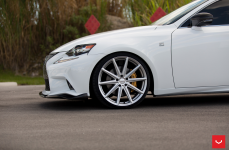 Lexus IS350 F-Sport на дисках Vossen VFS-10