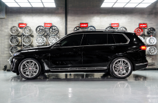 BMW X7 G07 на кованых дисках Vossen EVO-5R