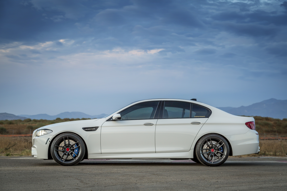 F 10 f 8 f 4. Диски BMW m5 f10. Диски Vorsteiner BMW f10. Диски hre BMW f10. Forged Wheels BMW f10.