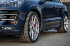 Porsche Macan на дисках Vorsteiner V-FF 103